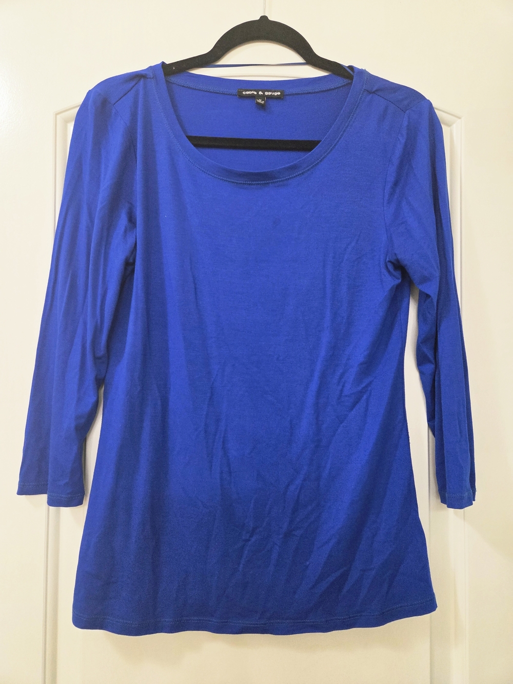 Cable & Gauge Women's Royal Blue Long Sleeve Scoop Neck Tee